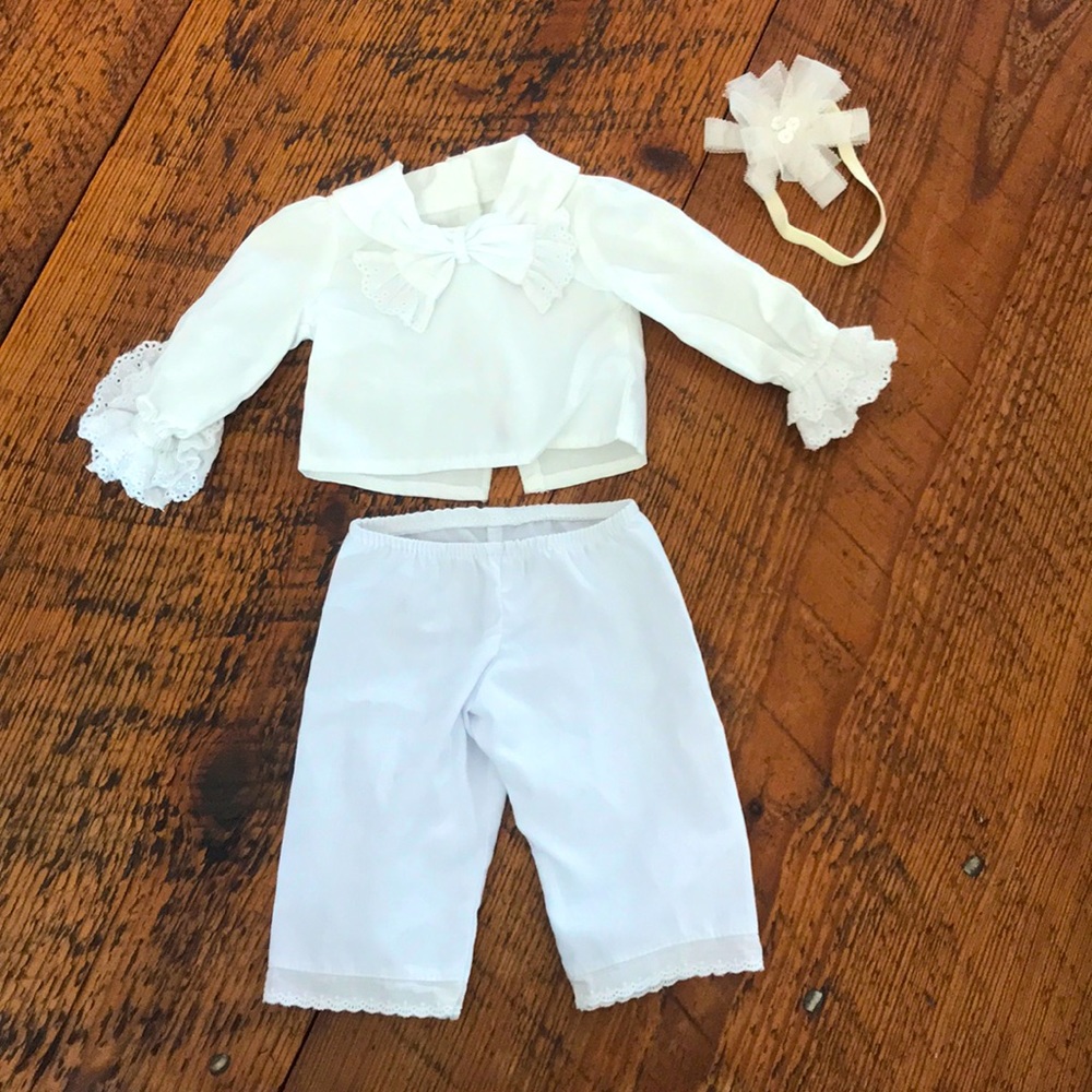 American Girl Doll Caroline White set